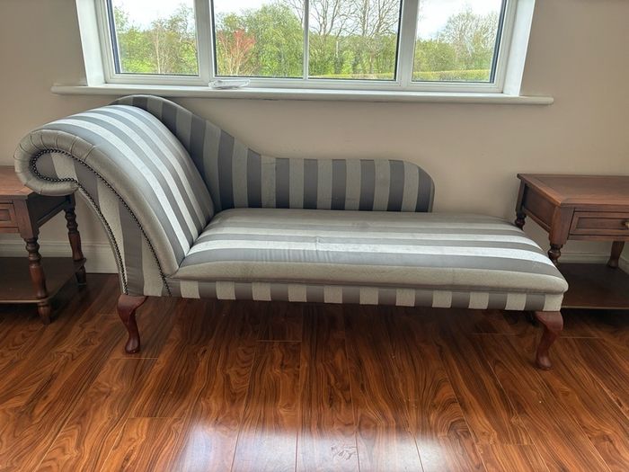 Chaise Lounge Grey/Silver