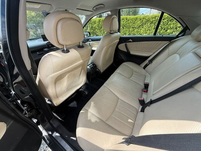 Mercedes-Benz C-Class 2007