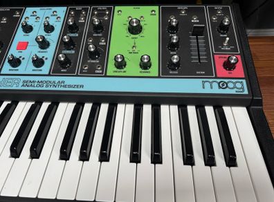 Moog Grandmother
