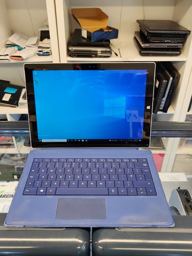 Microsoft Surface Pro 3 12inch i5-4300U 8GB RAM 256GB SSD Windows 10 Pro Touch