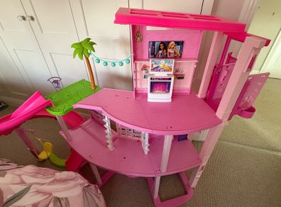 Barbie dream house - not including parts