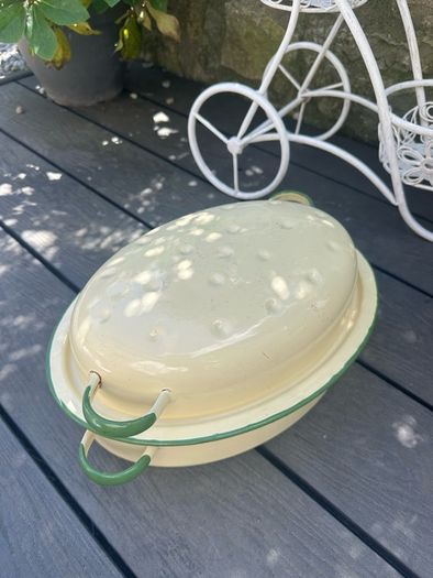 Vintage Beige Enamel Roasting Tin