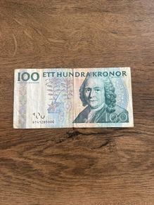 Sweden 100 Kronor Banknote  Carl von Linne Design  Collectible Swedish Currency