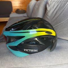 VICTGOAL Bike Helmet with Magnetic Visor & Rear Light