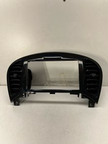 2011 Nissan Juke Dashboard Centre Air Vents With Surround Trim 687501ke0a A2l5b1s