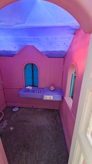 toy - playhouse - little tikes cottage