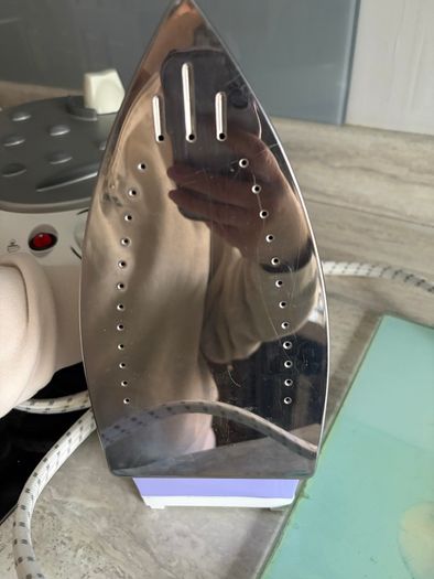 Pressurised Steam Iron