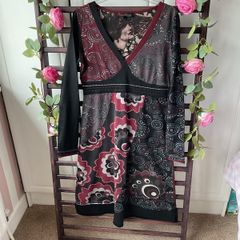 dress 100% cotton black patterned dress v neckline & long sleeves size small