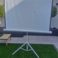 projector screen