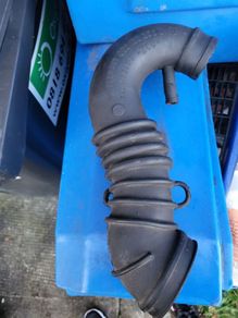 Audi a4 b5 1.8t air hose intake duct 058133356j