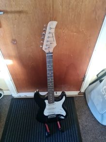 rocket music strat