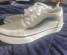 The kids old skool drizzle vans size 12 uk