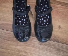 School shoes size 2