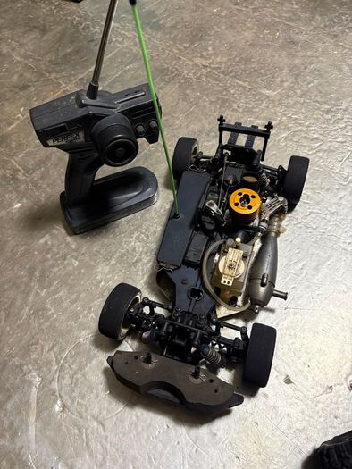 2x Rc 1/10 nitro car