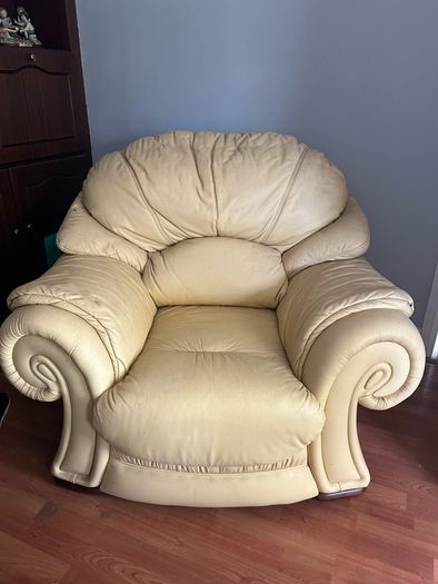 3 seater couch + 2x armchairs