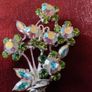 Gorgeous Vintage Brooch Image 5