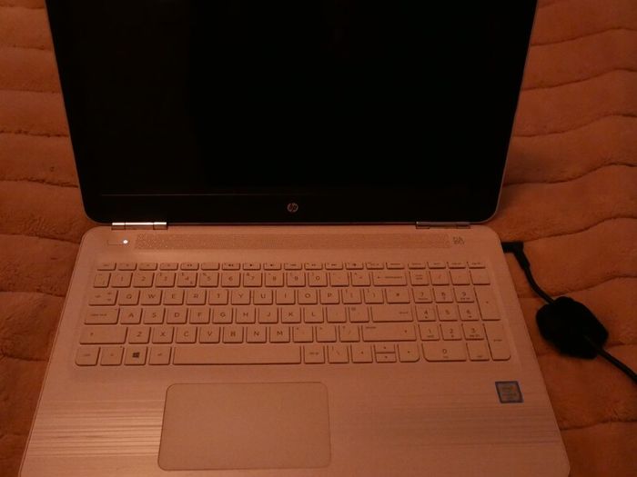 Hp Pavilion laptop i5-6200 - 8GB RAM GB 256 NVME SSD. Windows 10