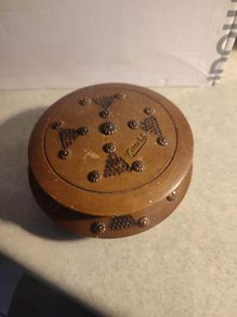 Vintage Leaf Pattern Solid Wood Handmade Carved Fruit /Trinket Bowl