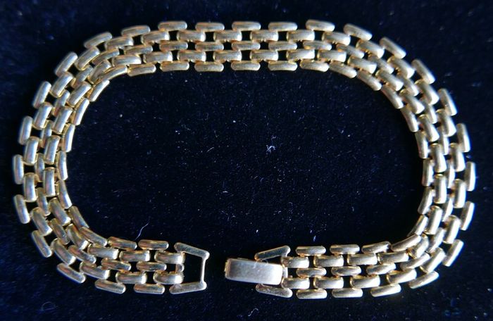 18Ct Gold Plated Bracelet Bangle