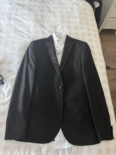 black tuxedo suit 38L