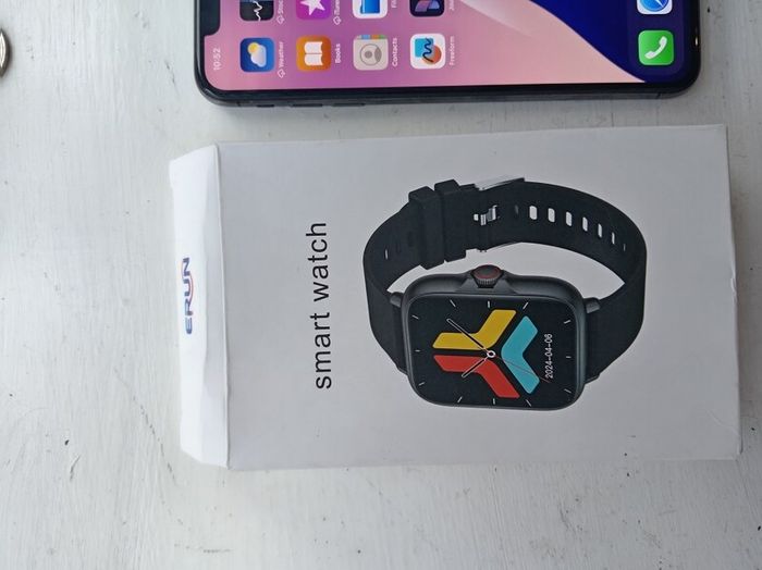 iphone Xs max and smartwatch