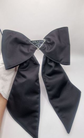 PRADA bow hairclip