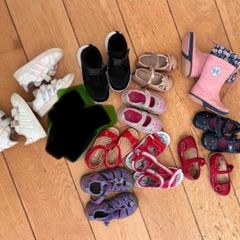 Girls shoes