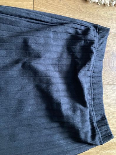 Slim Black Pencil Skirt size S (36)