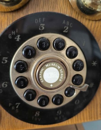 Thomas Museum Series Wood Wall Telephone Limited Edition