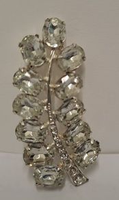 Diamond brooch