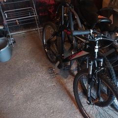 2 x mountain bikes