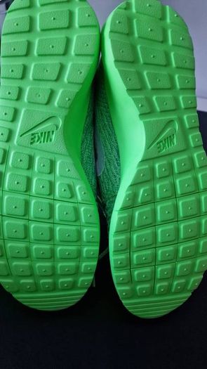 Nike Flyknit Green size 8Uk