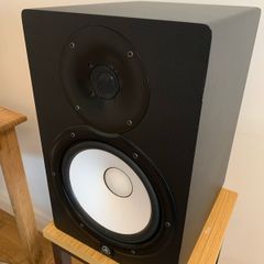 Yamaha HS8 Studio Monitor Speaker