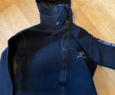 Brand New Men's Hooded 3mm Wetsuit XL