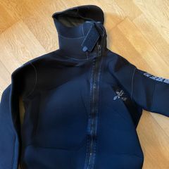 Brand New Men's Hooded 3mm Wetsuit XL
