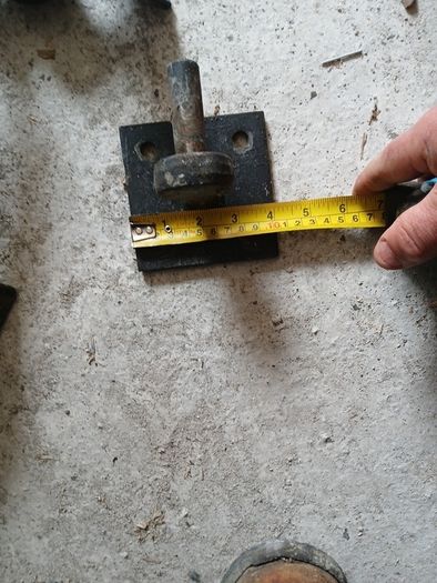 timber gate hangers