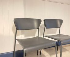 2 x chairs home or restaurant use in perfect condition