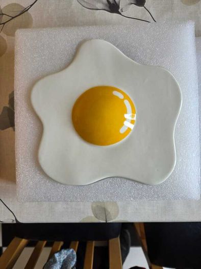 FLuid Market Egg Vase