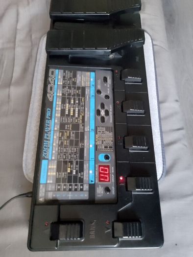 Zoom Player Pro 4040 vintage guitar multi-effects processor