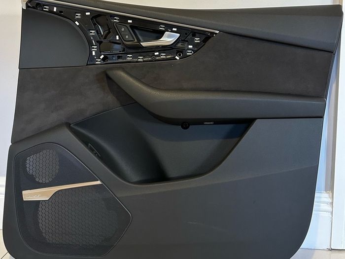 Audi Q7 4M S Line - Door Cards