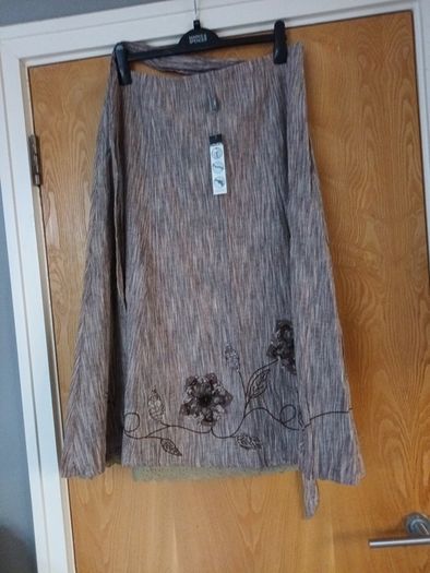 Per Una  Crinkle Linen/ Cotton  Mix Skirt. S.16. B.N.W.T