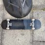 Black rampage skateboard Image 3