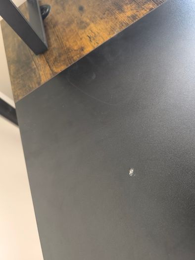 Desk 140cm x 60cm