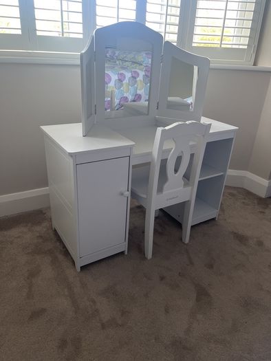 Kids deluxe vanity with chair, mirror and storage