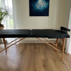 massage table
