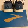 Brooks Trainers Image 2