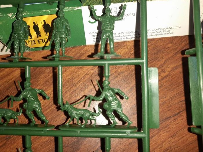 Revell German Crisis Forces 1:72