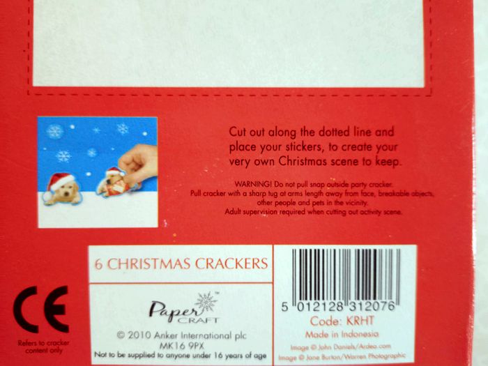 4 Boxes Of Mini Christmas Crackers (new).