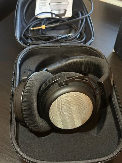 Audiophile Headphones: Beyerdynamic T1 2nd Generation Black Edition