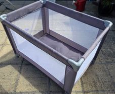 baby travel cot